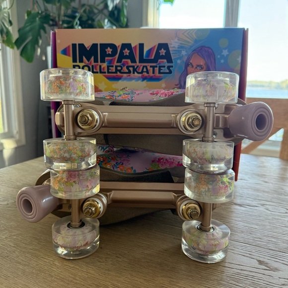Cynthia Rowley x IMPALA x FP Movement Floral Roller Skates - Picture 11 of 12